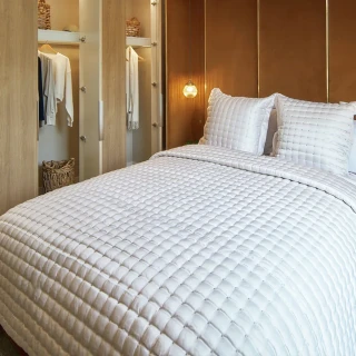 silkstream_one-bedroom-home_interior_bedroom-1